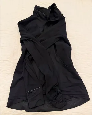 lululemon jacket thumbnail 1