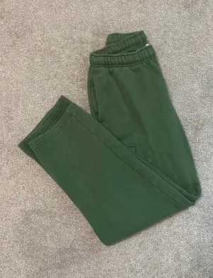 Aritzia Cargo Sweatpants TNA thumbnail 1