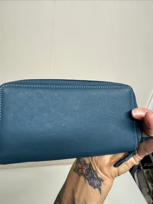 mundi Teal Leather Zip Wallet with White Stitching thumbnail 3