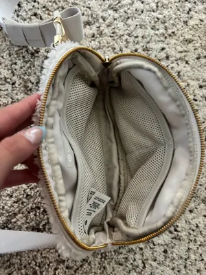 Lululemon Sherpa Fanny Pack Cream Everywhere Belt Bag Fleece thumbnail 2