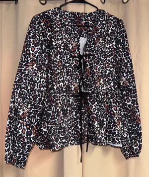 Amazon NEW cheetah print blouse thumbnail 1
