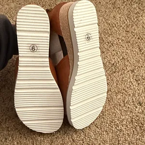 Corkys Tan Leather Wedge Sandals Size 9 thumbnail 5