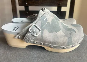 Earth Pine Tiku Leather Suede Camo Clogs Mules Size 6 thumbnail 1