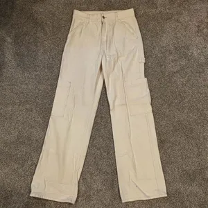 H&M Women Beige Utility Cargo Pants Size US 6 thumbnail 2