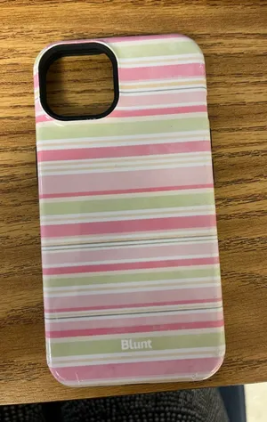 Blunt Cases iPhone 13 Magsafe Pink thumbnail 1