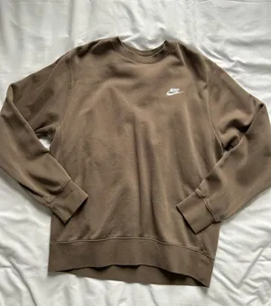 Brown Nike Crewneck Sweatshirt Embroidered Logo Pullover Tan Neutral Medium thumbnail 1