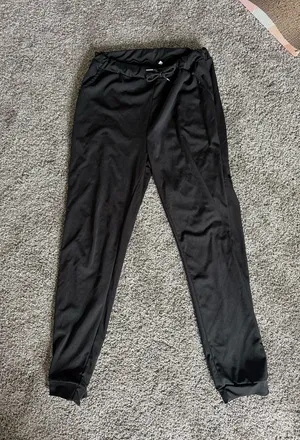 Black pants Size XL thumbnail 2
