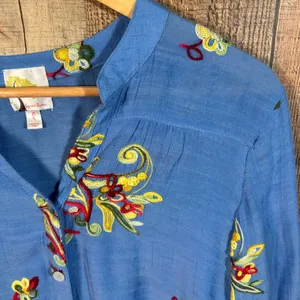 Fig and Flower Blue Floral Embroidered Roll Tab Button Down Top Large Boho L thumbnail 3