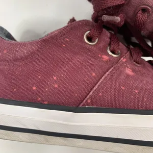 Converse 9 Chuck Taylor All Star Madison Burgundy Plaid Low Top Sneakers 561739F thumbnail 5