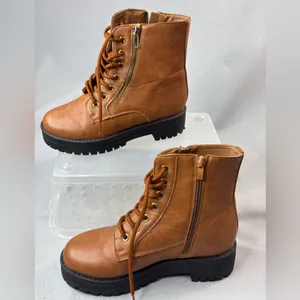 TOP Moda 7.5 Lug Sole Chunky Zip Lace Tan n Black Combat Ankle Boots Booties thumbnail 2