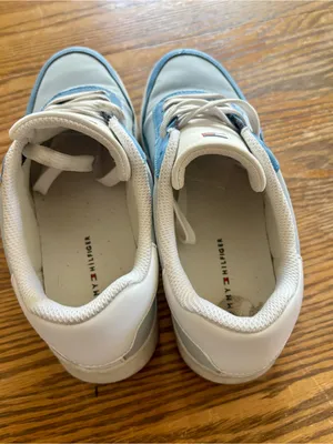 Tommy Hilfiger Light Blue & White Low-Top Sneakers thumbnail 3
