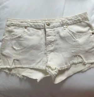 White Jean Shorts Size 6 thumbnail 1