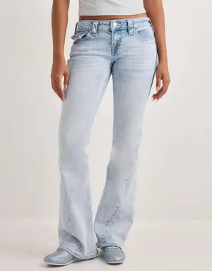 NWT True Religion Joey Mid Rise Flare Jeans Light Wash Size W29 🩵 thumbnail 6