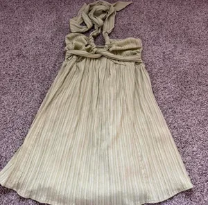 Green Dress thumbnail 1