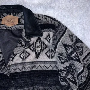 Woolrich Aztec Print Nordic Wool Coat size Medium thumbnail 1