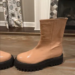 Seychelles Patent Leather Lug Sole Boots Tan Size 8‎ NIB Modern Neutral thumbnail 4