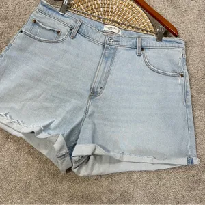 Abercrombie & Fitch Curve Love The Dad Short High Rise Cuff Hem Light Wash 34/18 thumbnail 4