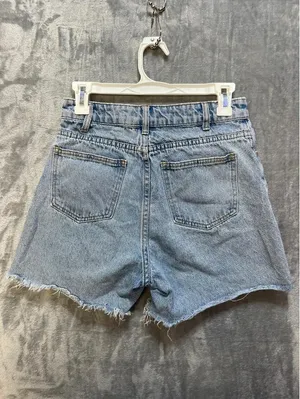 DISSH Denim Womens Size 8 Light Wash High Rise Raw Cut Hem Denim Shorts thumbnail 2