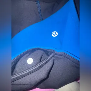 Lululemon RARE Reversible Full length Leggings blue/Black Size 8 thumbnail 2