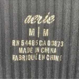 Aerie Size Medium Raw Hemmed Crop Top Ribbed Solid Black Tank thumbnail 4