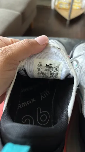 Nike Air Max 270 thumbnail 5