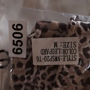 Naked Wardrobe Leopard Print Long Sleeve Crop Top Small Sweetheart Knot thumbnail 5