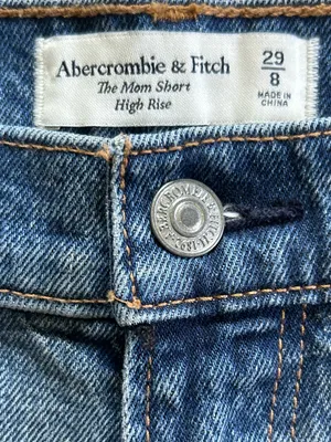 Abercrombie & Fitch The Mom Short High Rise Raw Hem light medium wash size 29 thumbnail 8