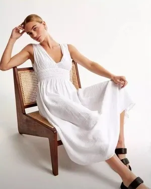 Abercrombie & Fitch Crinkle Textured Smocked Waist Maxi Dress Women's Sz Medium thumbnail 1