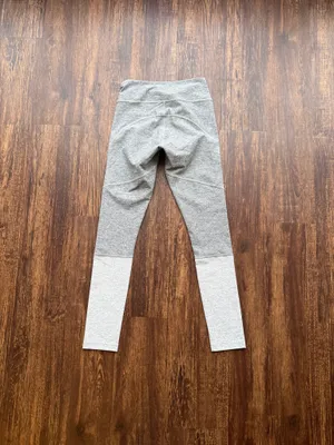 Outdoor Voices Women’s Gray Dipped Warmup Atleisure Yoga Leggings - Size XS thumbnail 2