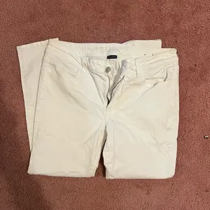 American Eagle White jeans thumbnail 1