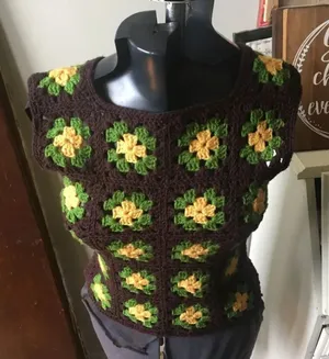 Granny square vintage boho sleeveless craftcore crop top thumbnail 1