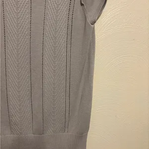 Banana Republic Gray Knit Flutter Sleeve Sweater Top Size L thumbnail 7