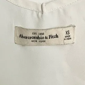 Abercrombie & Fitch Camisole in White, Size XS thumbnail 3