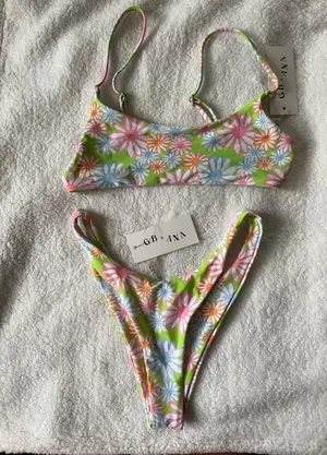 Grey Bandit X ANA Sold Out Green Floral Bikini S/M NWT thumbnail 1
