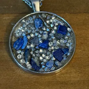 Silver tone round druzy pendant necklace thumbnail 3