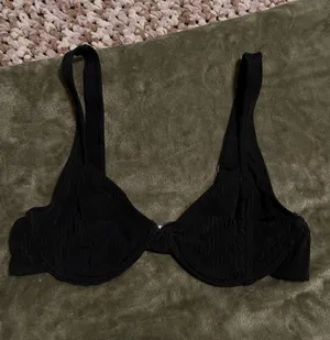 Black Bikini Top thumbnail 1
