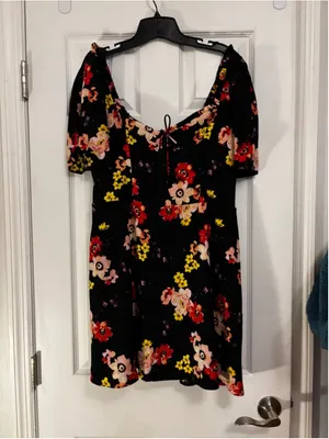 EXPRESS Black Floral Mini Dress Size L thumbnail 3