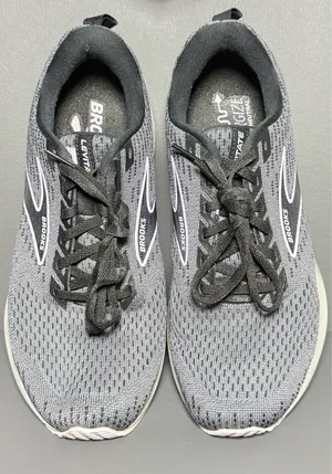 Brooks Levitate 5 Running Shoes Gray Women’s Size 9 thumbnail 4
