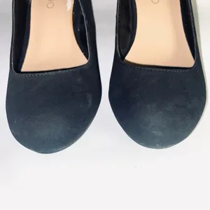 Me Too wedge heels - black w/silver tipped bow, size 5.5 thumbnail 7