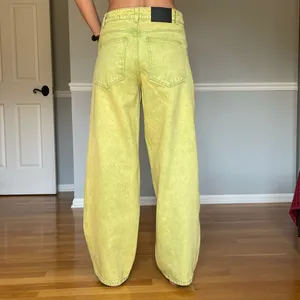 BDG Lime Green Wide Leg Jeans — Size 25 thumbnail 3
