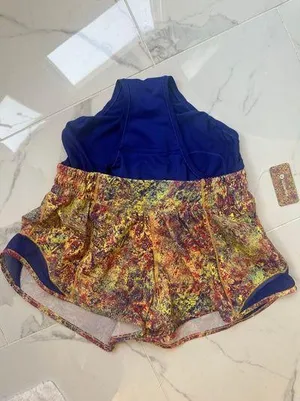 Lululemon shorty Hot Shorts 2.5” thumbnail 4