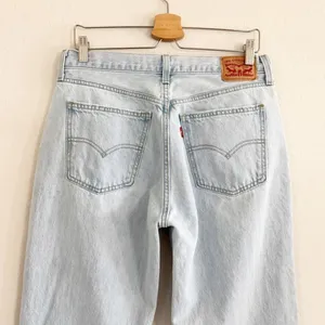 Levi's Low Pro Women's Jeans in Charlie Won Light Wash Distressed Size 29 thumbnail 10