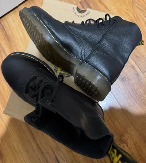 Dr. Martens 1460 Women’s Pascal Virginia Leather Lace Up Boots in Black thumbnail 5