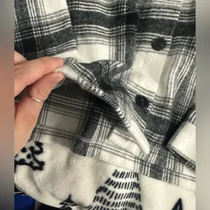 Boutique flannel jacket size 2X White thumbnail 3