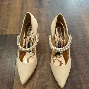 Badgley Mischka Esperanza Satin Crystal Embellished Heels Nude Size 8.5 thumbnail 2