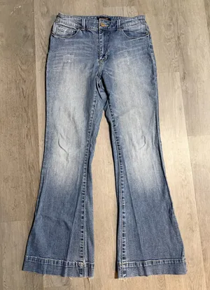 Seven7 sexy flare jeans thumbnail 2