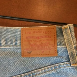 Levi’s 501 shorts buttonfly 27 jorts thumbnail 9