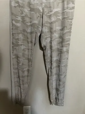 Athleta Brooklyn Textured Cream Camo Tall Jogger Travel Performance‎ Pants thumbnail 4