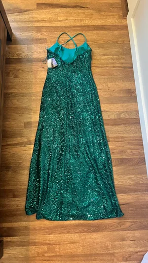 Emerald Green Prom Dress Size M thumbnail 4