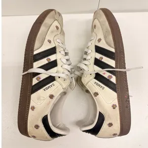 Adidas Women's Gender Inclusive Samba OG Embroidered Floral Shoes US 9‎ thumbnail 3